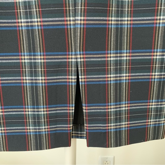 Zara High Waisted Skit - Picture 5 of 8